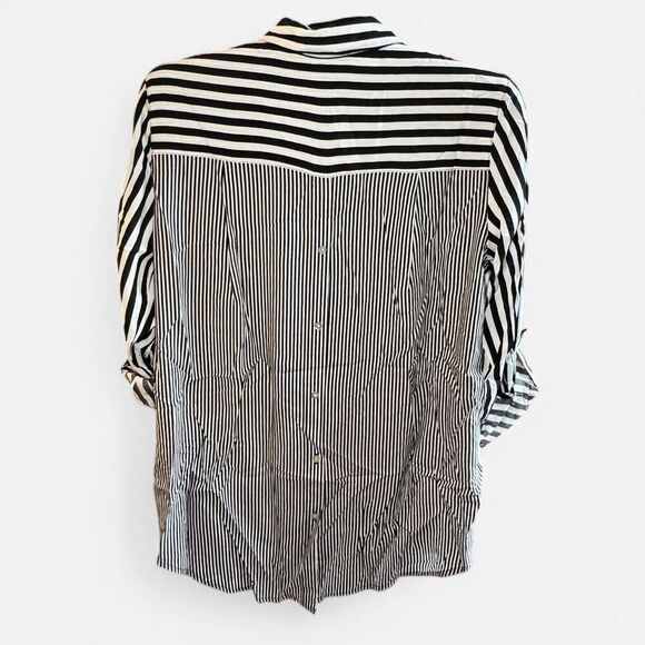 Jane + Delancey black and white striped button-up blouse sz Medium - Picture 2 of 3